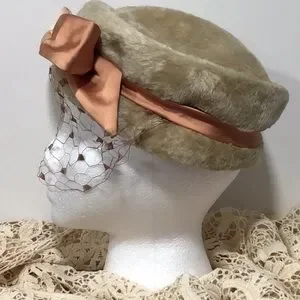 Vintage Duchess Women’s Taupe Fur Hat, Made in Italy Vintage 60s Duchess Womens Faux Fur Hat 22.5 in Neutral  main image 4